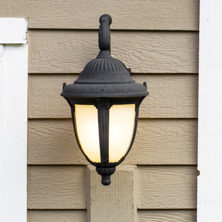Outdoor Lighting in Omaha, Nebraska Outdoor Lighting in Omaha, Nebraska